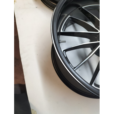 Coppia Cerchi Ruote Colore Nero Per Diavel Outlet - 50122081AA/50211422AA