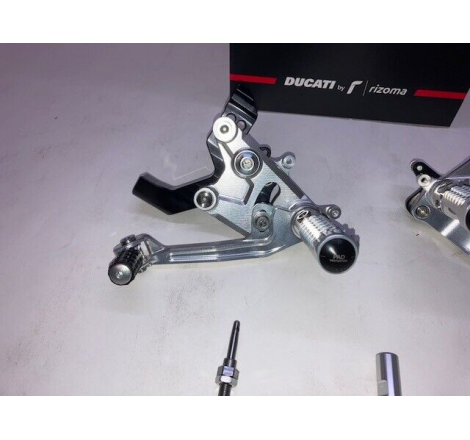 Adjustable Aluminum Rider Footrests For Panigale - 96280621AA