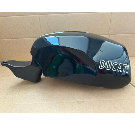 Gloss Black Tank For GT1000 Outlet - 58611631BT