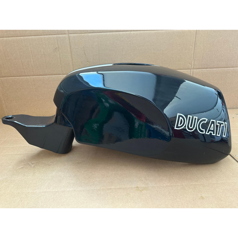 Gloss Black Tank For GT1000 Outlet - 58611631BT