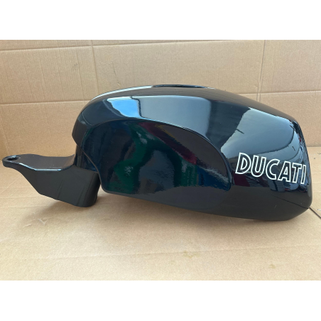Gloss Black Tank For GT1000 Outlet - 58611631BT