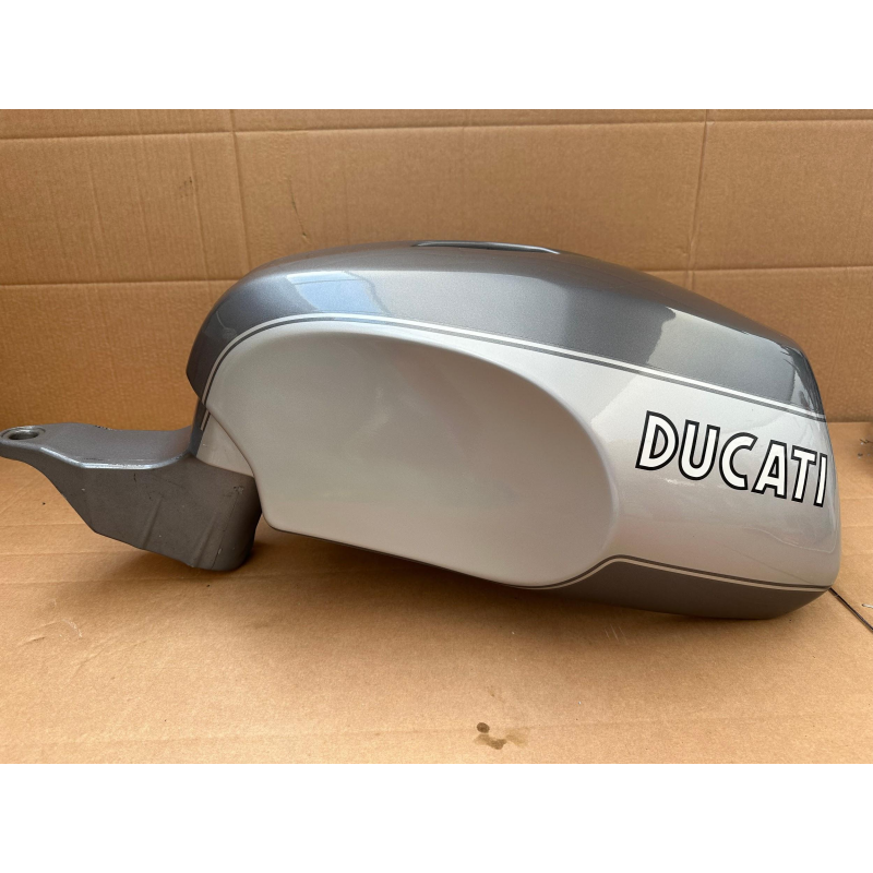 Serbatoio Grigio Lucido Per GT1000 Usato - 58611631BS