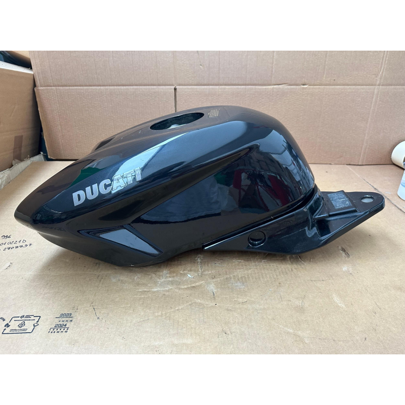 Gloss Black Tank For 1098/1198 Outlet - 58611603AB
