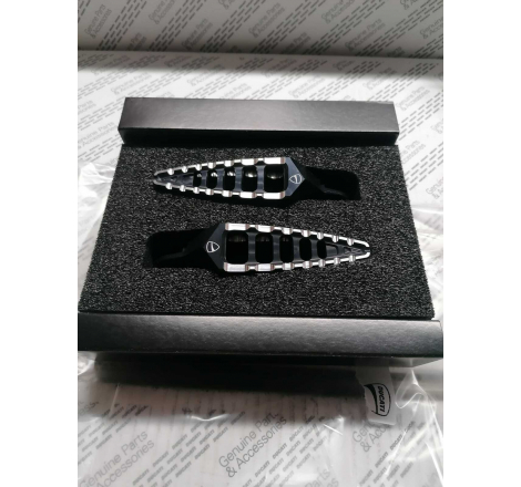 Footrests In Solid Aluminum For Diavel - 96280081A