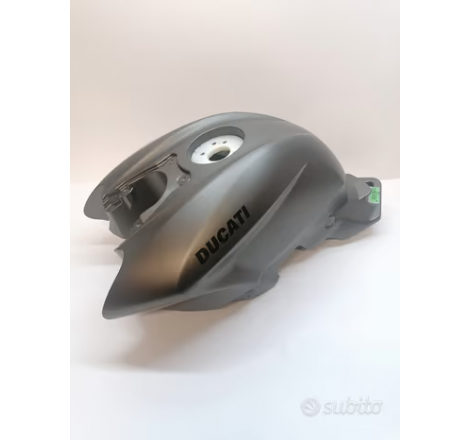 Tank For Streetfighter + Tail - Richard Hale