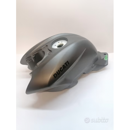 Tank For Streetfighter + Tail - Richard Hale