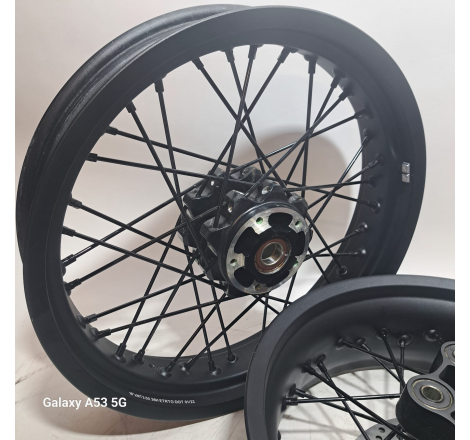 Coppia cerchi a raggi Scrambler 1100 tribute pro. Anteriore da 18" e posteriore da 17" 50122501AB 50222251AB